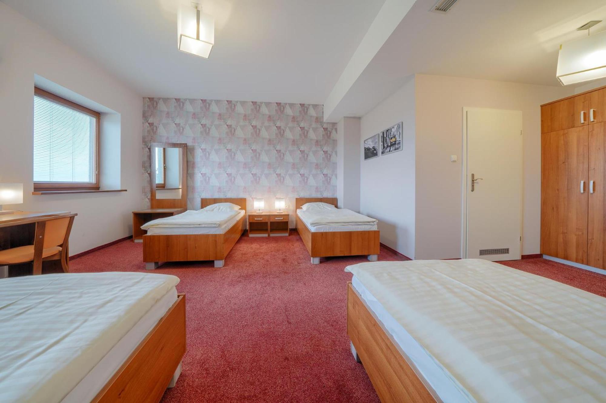 Hotel Aviator Kamien Slaski Exterior foto